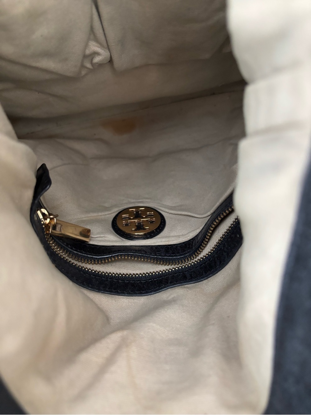 Tory Burch Amanda Fold Over Messenger / Crossbody Bag - Picture 6 of 7